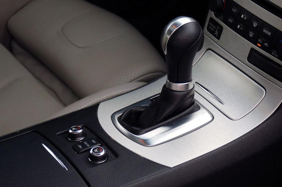  Infiniti G37x S Sedan 2009 года  (фото 14 из 44)